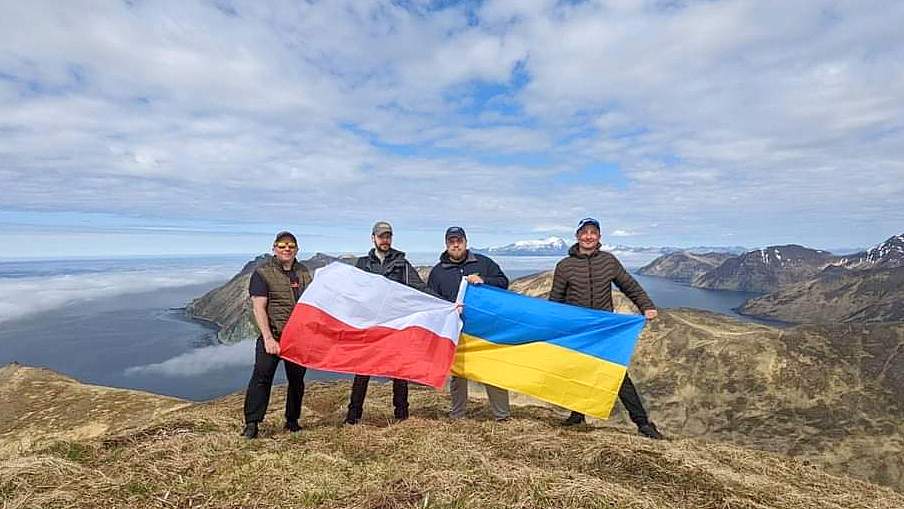 Mehr als 15 Nationalitäten unterstützen unsere "Ukraïnka"...